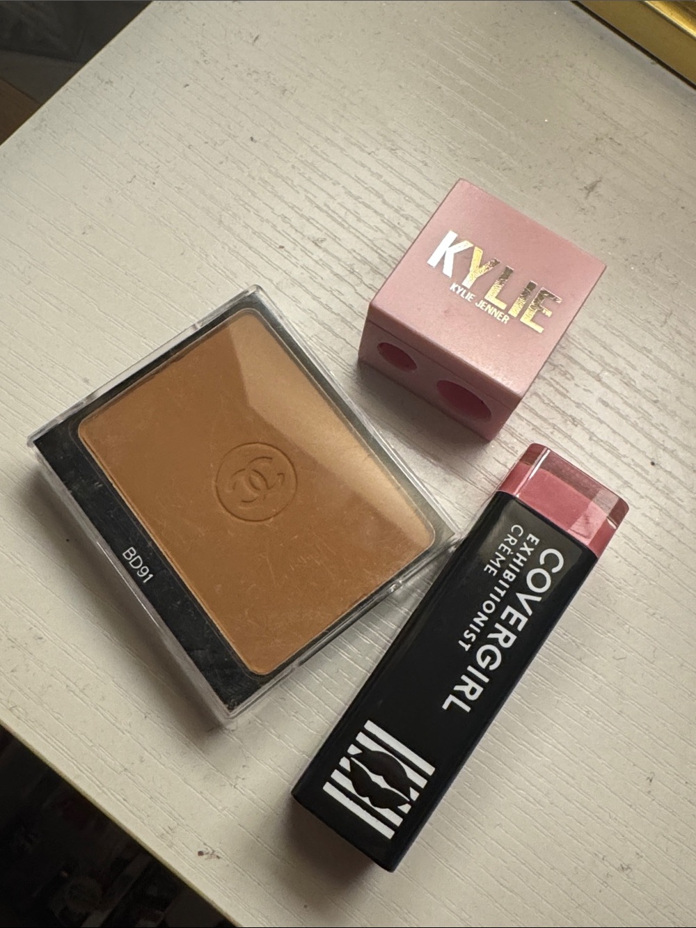 CHANEL Brown Bronzer Compact with Pink Lip Shades Bundle